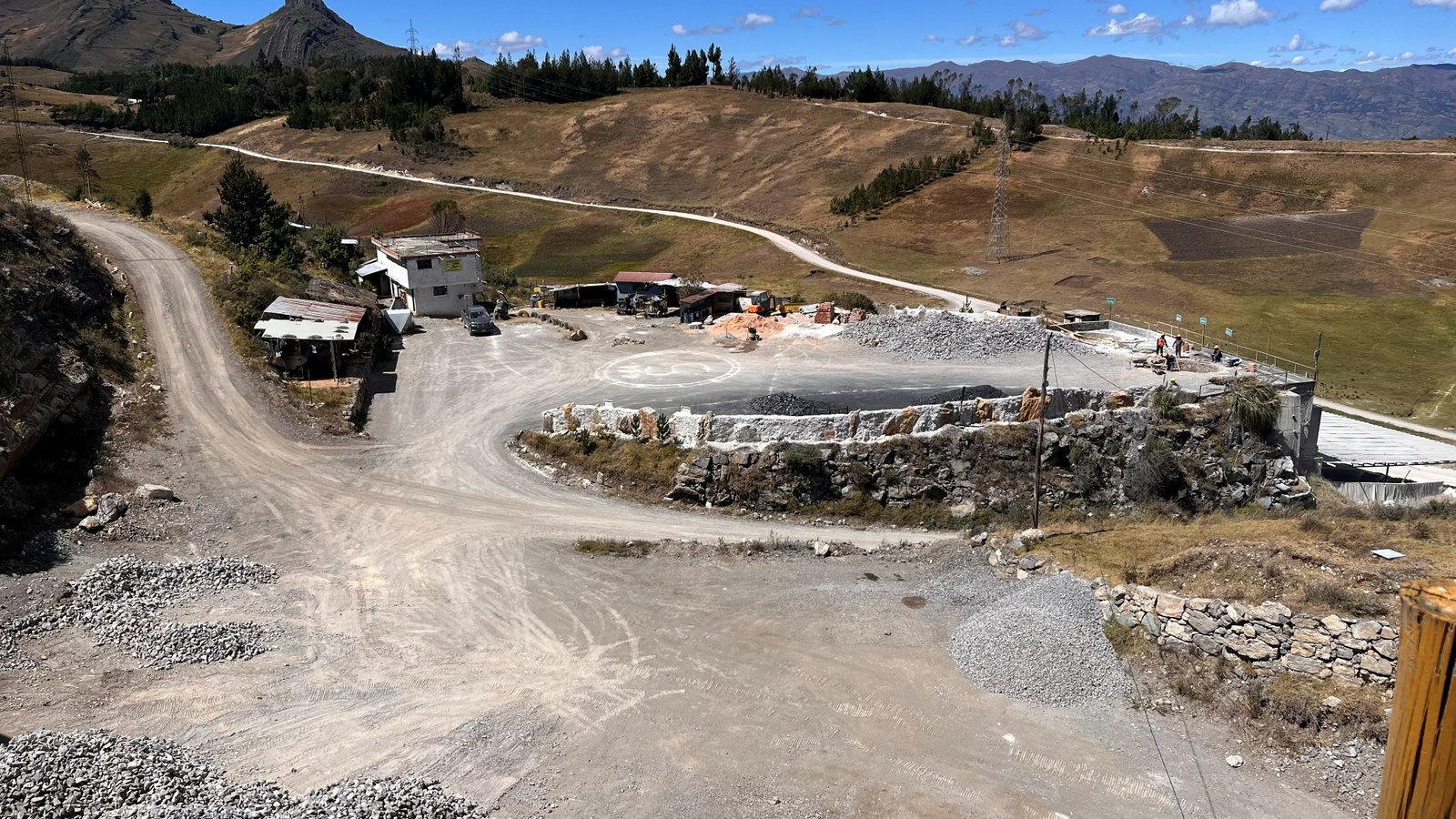 Vista aérea de la planta Intercal en los Andes